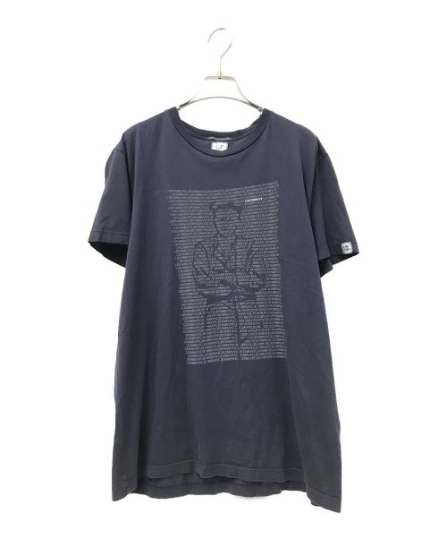 C.P COMPANY（シーピーカンパニー）C.P COMPANY (シーピーカンパニー) プリントTシャツ ネイビー サイズ:XLの古着・服飾アイテム