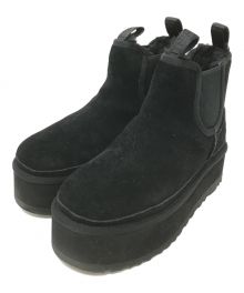 UGG（アグ）の古着「Neumel Platform Chelsea」｜ブラック