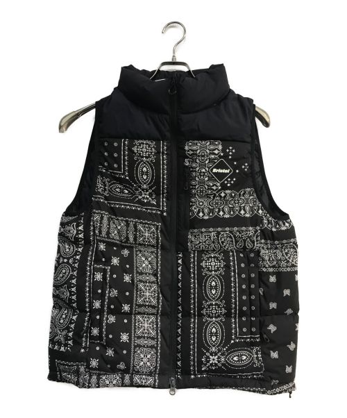 F.C.R.B.（エフシーアールビー）F.C.R.B. (エフシーアールビー) DOWN VEST  Black Bandana　FCRB-222043　ペイズリー柄　ダウンベスト　ブラック ブラック×ホワイト サイズ:Mの古着・服飾アイテム