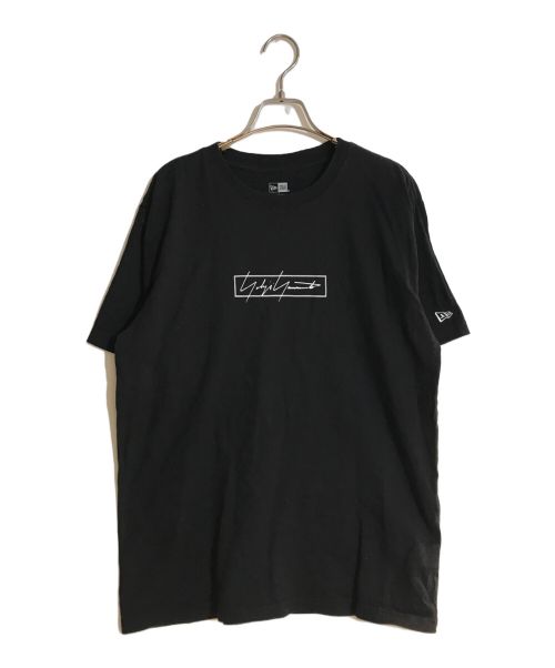 YOHJI YAMAMOTO（ヨウジヤマモト）YOHJI YAMAMOTO (ヨウジヤマモト) New Era (ニューエラ) SS COTTON TEE YY B／コットンティー ブラック サイズ:SIZE XLの古着・服飾アイテム