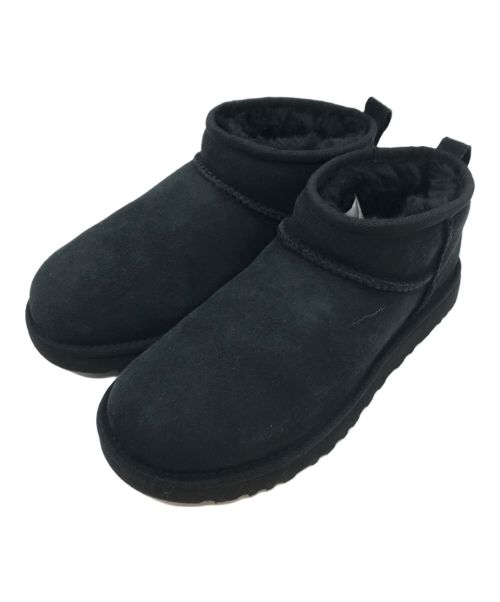 UGG（アグ）UGG (アグ) CLASSIC ULTRA MINI　ムートンブーツ 1116109 ブラック サイズ:24の古着・服飾アイテム