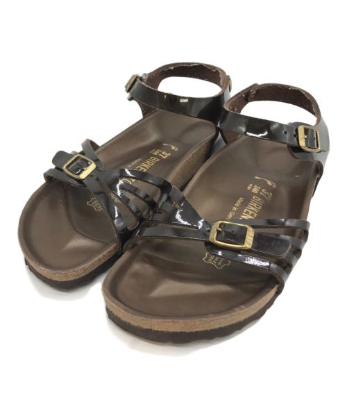 BIRKENSTOCK（ビルケンシュトック）BIRKENSTOCK (ビルケンシュトック) エナメルストラップサンダル ブラウン サイズ:24の古着・服飾アイテム