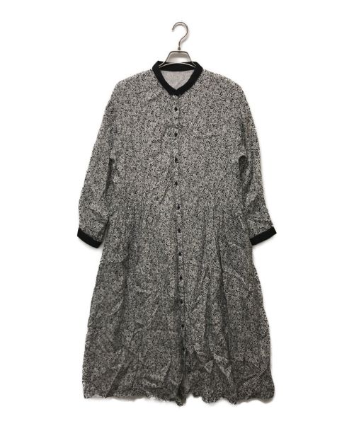 nest Robe（ネストローブ）nest Robe (ネストローブ) リネンブラックフラワープリント ワンピース ホワイト×グリーン サイズ:Freeの古着・服飾アイテム