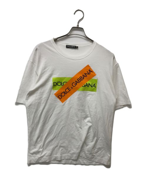 DOLCE & GABBANA（ドルチェ＆ガッバーナ）DOLCE & GABBANA (ドルチェ＆ガッバーナ) ロゴテーププリントTシャツ ホワイト サイズ:48の古着・服飾アイテム