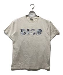 Christian Dior×Daniel Arsham（クリスチャン ディオール×ダニエル・アルシャム）の古着「コラボロゴプリントTシャツ」｜ホワイト