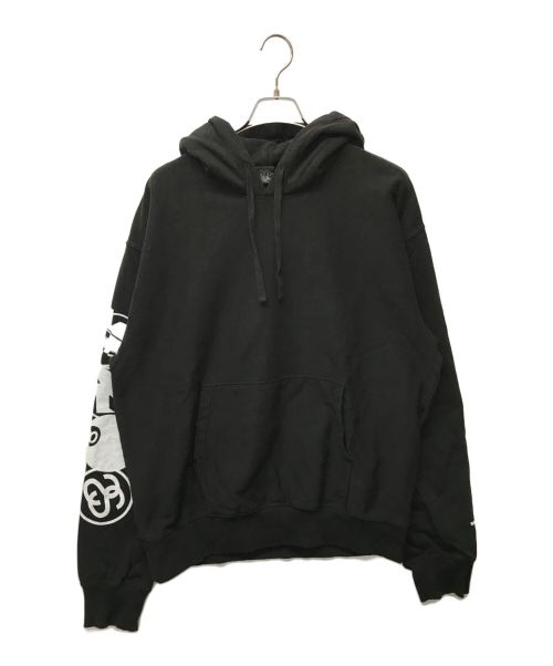 stussy（ステューシー）stussy (ステューシー) マルチロゴスリーブプリントプルオーバーパーカー ブラック サイズ:SIZE XLの古着・服飾アイテム