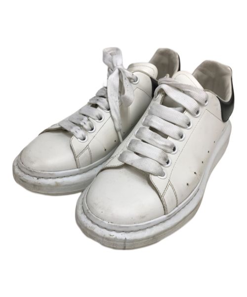 ALEXANDER McQUEEN（アレキサンダーマックイーン）ALEXANDER McQUEEN (アレキサンダーマックイーン) OVERSIZED SNEAKER ホワイト サイズ:SIZE 39の古着・服飾アイテム