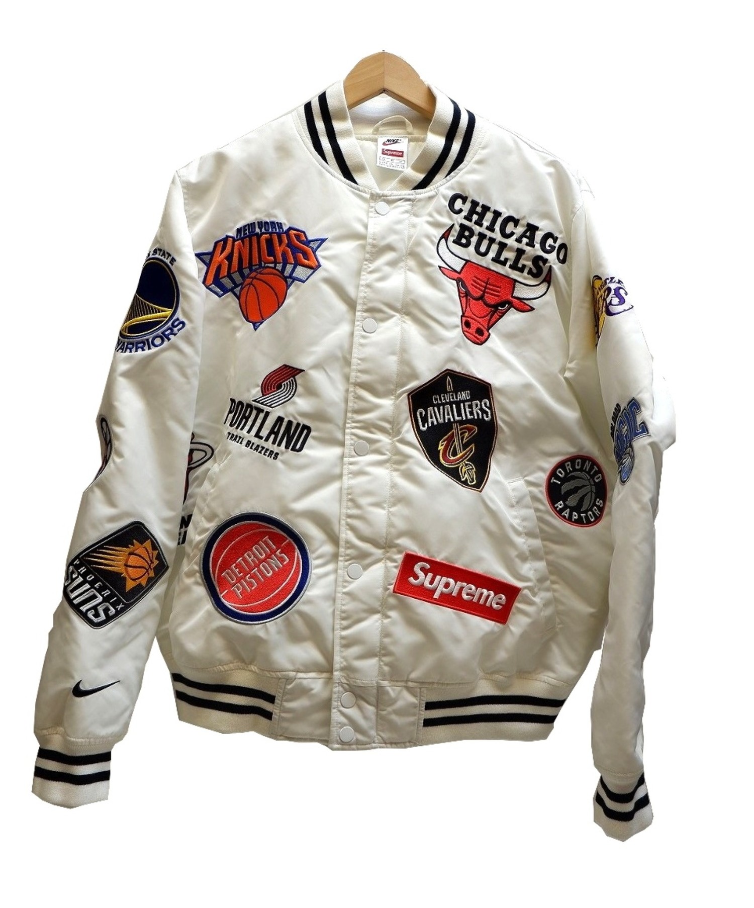 中古 古着通販 Supreme Nike シュプリーム ナイキ Nba Teams Warm Up ジャケット ホワイト サイズ 表記サイズ M 18ss Nba Teams Warm Up Jacket ブランド 古着通販 トレファク公式 Trefac Fashion