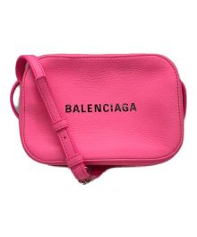 BALENCIAGA（バレンシアガ）の古着「エブリデイ カメラバッグ XS」｜ピンク