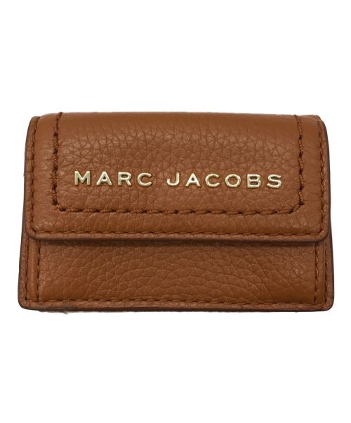 MARC JACOBS（マークジェイコブス）MARC JACOBS (マーク ジェイコブス) 3つ折り財布 スモークアーモンド 未使用品の古着・服飾アイテム