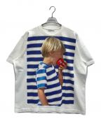 J.W.ANDERSONジェイダブリューアンダーソン）の古着「BOY WITH APPLE OVERSIZED TEE」｜ホワイト×ブルー