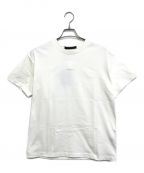 LOUIS VUITTONルイ ヴィトン）の古着「エンボスLVロゴ半袖Tシャツ」｜ホワイト