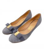 Salvatore Ferragamoサルヴァトーレ フェラガモ）の古着「CARLA55 5cm」｜グレー