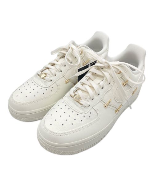 NIKE（ナイキ）NIKE (ナイキ) Air Force 1 '07 LX Women's 'Mini Swoosh ホワイト サイズ:23.5の古着・服飾アイテム