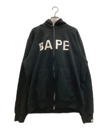 A BATHING APE（アベイシングエイプ）の古着「ロゴプリントジップパーカー」｜ブラック