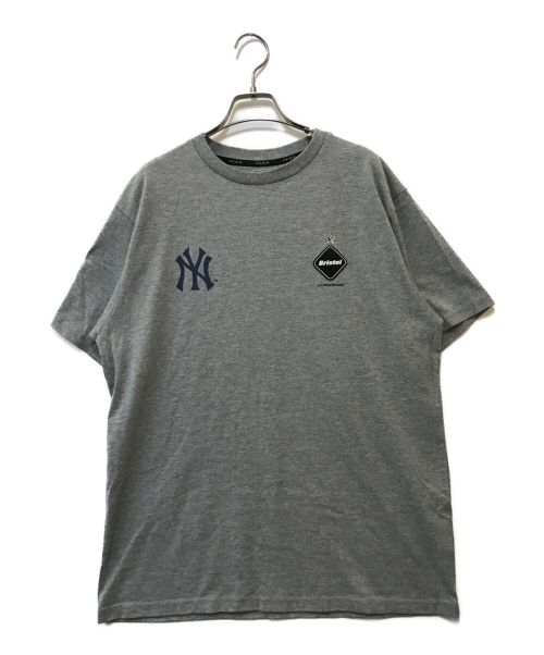 F.C.R.B.（エフシーアールビー）F.C.R.B. (エフシーアールビー) MLB TOUR MATCH TEE グレー サイズ:Lの古着・服飾アイテム