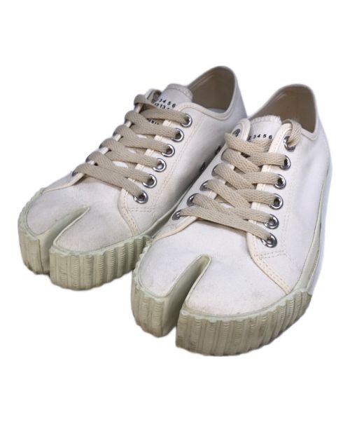 Maison Margiela（メゾンマルジェラ）Maison Margiela (メゾンマルジェラ) TABI SNEAKERS ホワイト サイズ:36　1/2の古着・服飾アイテム