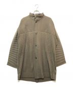 HOMME PLISSE ISSEY MIYAKEオムプリッセ イッセイ ミヤケ）の古着「MONTHLY COLOR NOVEMBER COAT(マンスリーカラーノーベンバーコート)HP33JA121」｜カーキ