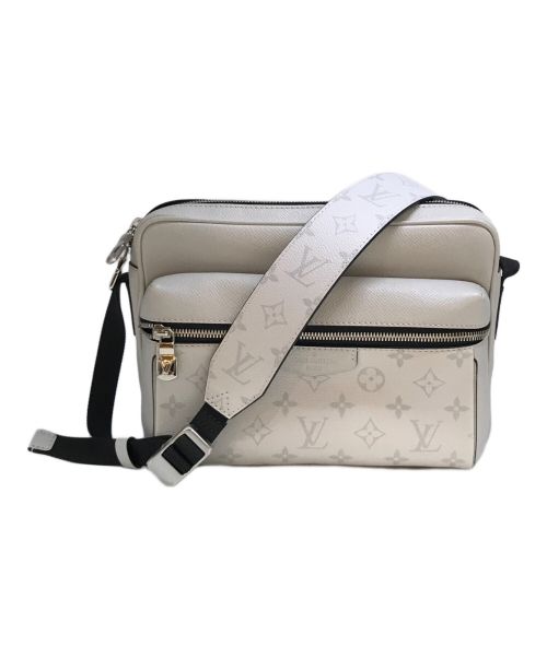 LOUIS VUITTON（ルイ ヴィトン）LOUIS VUITTON (ルイ ヴィトン) タイガ ラマ バムバッグ アウトドア M30243 ホワイトの古着・服飾アイテム