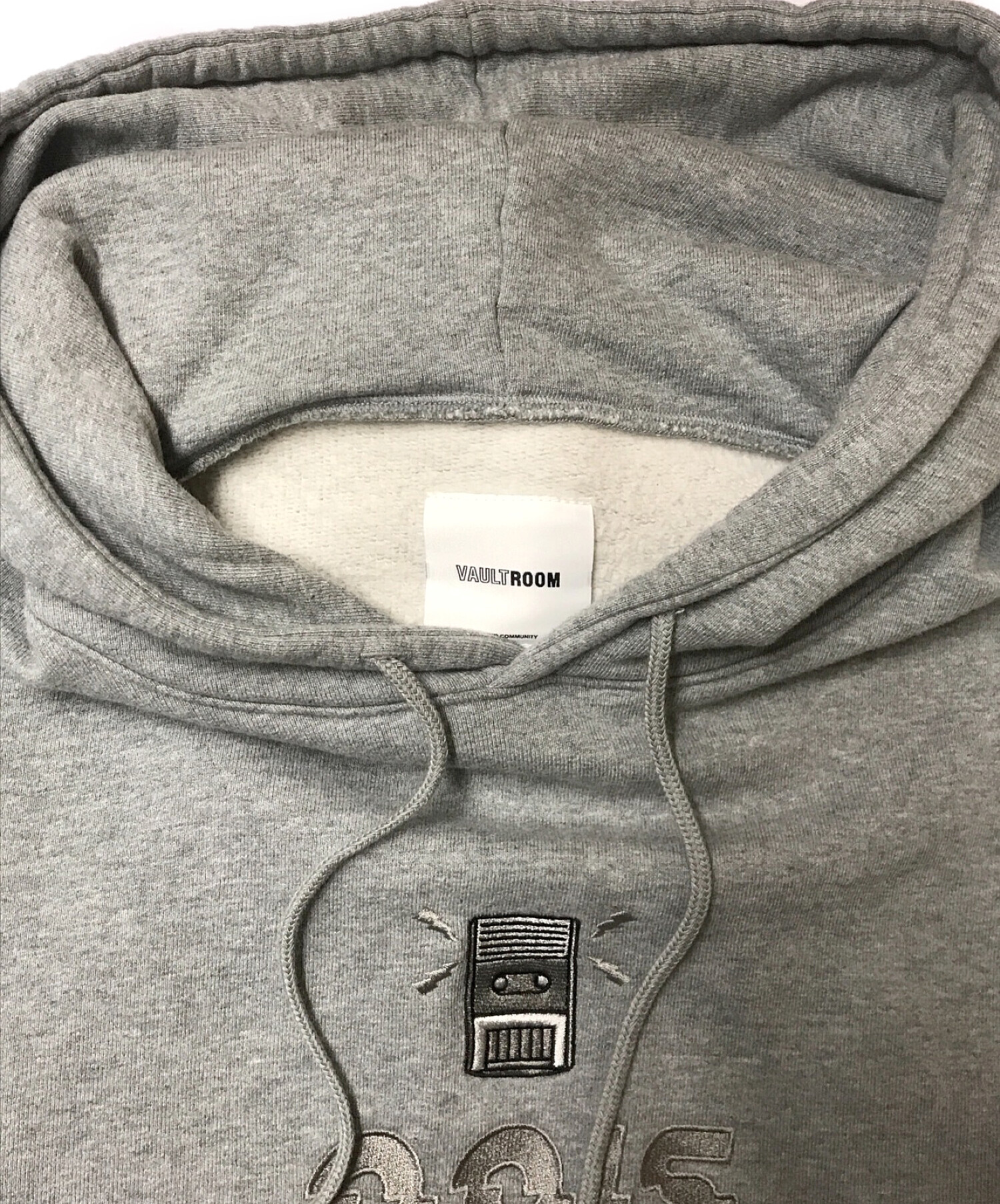 中古・古着通販】vault room (ボルトルーム) OOIS MONOCHRO Hoodie