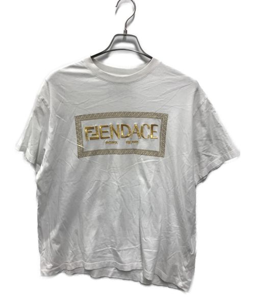 FENDI（フェンディ）FENDI (フェンディ) VERSACE (ヴェルサーチェ) FENDACE LOGO TEE ホワイト サイズ:Mの古着・服飾アイテム