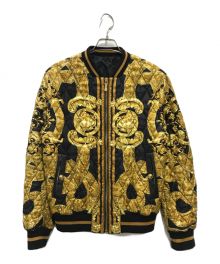 VERSACE（ヴェルサーチ）の古着「総柄キルティングジャケット」｜ゴールド×ブラック