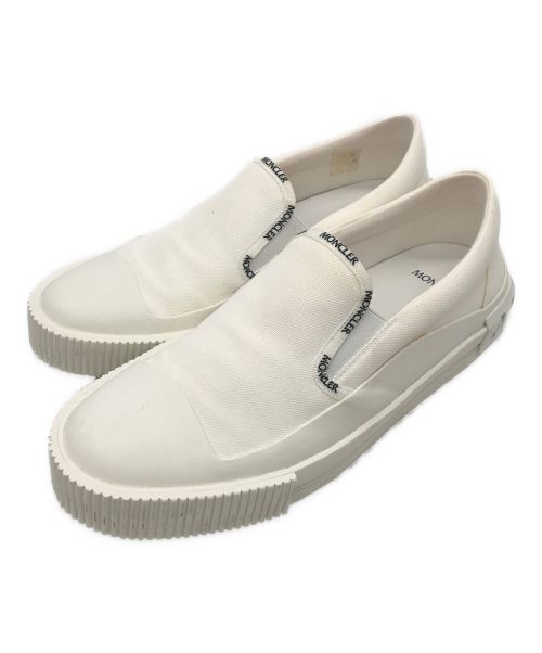 MONCLER（モンクレール）MONCLER (モンクレール) GLISSIERE TRI SLIP-ON ホワイト サイズ:41の古着・服飾アイテム