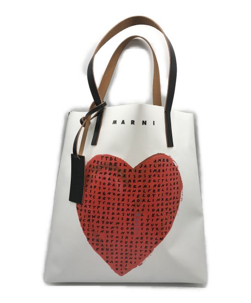 MARNI（マルニ）MARNI (マルニ) wordsearch heartプリント入り トートバッグ ホワイト×ブラックの古着・服飾アイテム