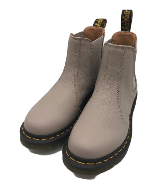 Dr.Martens（ドクターマーチン）Dr.Martens (ドクターマーチン) チェルシーブーツ ベージュ サイズ:23の古着・服飾アイテム