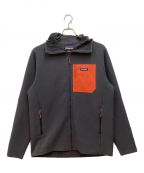 Patagoniaパタゴニア）の古着「R2 TECHFACE HOODY テックフェイスフーディ」｜グレー