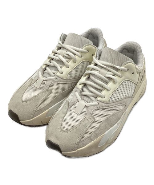 adidas（アディダス）adidas (アディダス) YEEZY BOOST 700 / イージーブースト700 アナログ ホワイト サイズ:27の古着・服飾アイテム