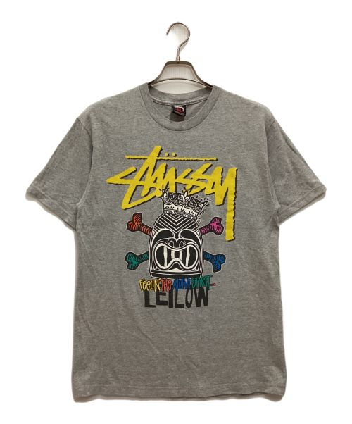 stussy（ステューシー）stussy (ステューシー) プリントTシャツ LEILOW レイロー クルーネック コットン グレー サイズ:Mの古着・服飾アイテム