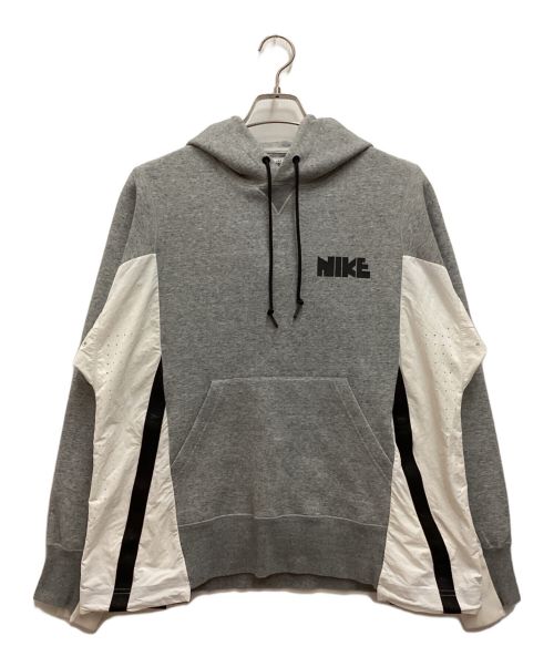 NIKE（ナイキ）NIKE (ナイキ) sacai (サカイ) 異素材切替プルオーバーパーカー　ロゴ　ナイロン グレー サイズ:Mの古着・服飾アイテム