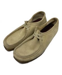 CLARKS（クラークス）の古着「ワラビーブーツ　スエード」｜ベージュ