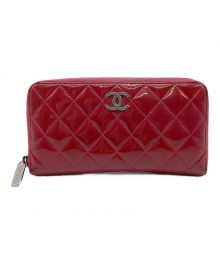 CHANEL（シャネル）の古着「長財布　ブリリアントマトラッセ　キルティング　エナメル　ラウンドジップ」｜ピンク