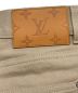 中古・古着 LOUIS VUITTON (ルイ ヴィトン) モノグラムパッチ LVサークルロゴ ストレッチスリムデニムパンツ ベージュ サイズ:33：13800円