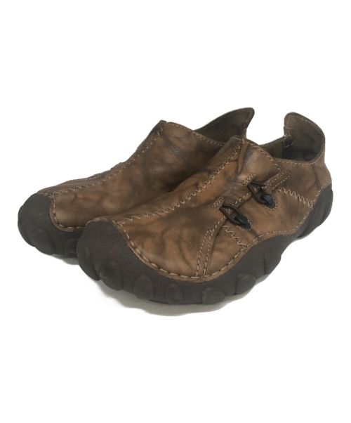 CLARKS（クラークス）CLARKS (クラークス) リラックスシューズ ブラウン サイズ:ＵＫ8の古着・服飾アイテム