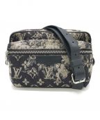 LOUIS VUITTONルイ ヴィトン）の古着「MONOGRAM TAPESTRY BUMBAG OUTDOOR」