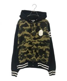 A BATHING APE（アベイシングエイプ）の古着「カモ柄スウェットスタジャン」｜ブラック