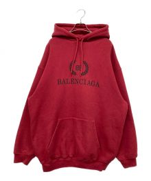 BALENCIAGA（バレンシアガ）の古着「BBロゴプリントプルオーバーパーカー」｜レッド