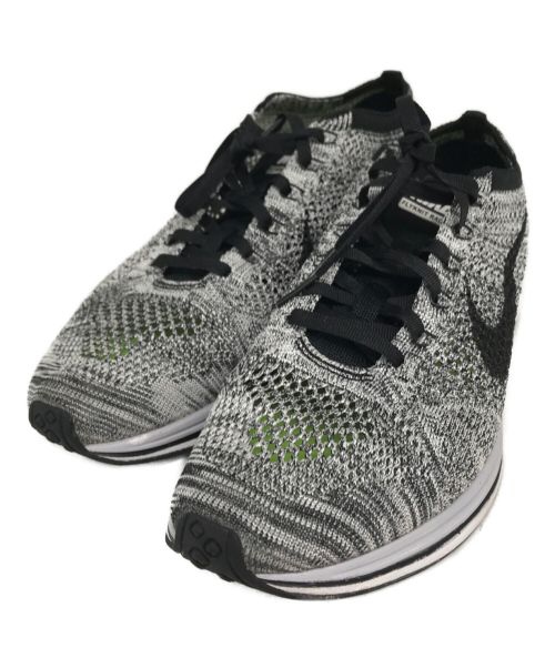 NIKE（ナイキ）NIKE (ナイキ) FLYKNIT RACER/526628-101/スニーカー/ランニングシューズ グレー サイズ:27の古着・服飾アイテム