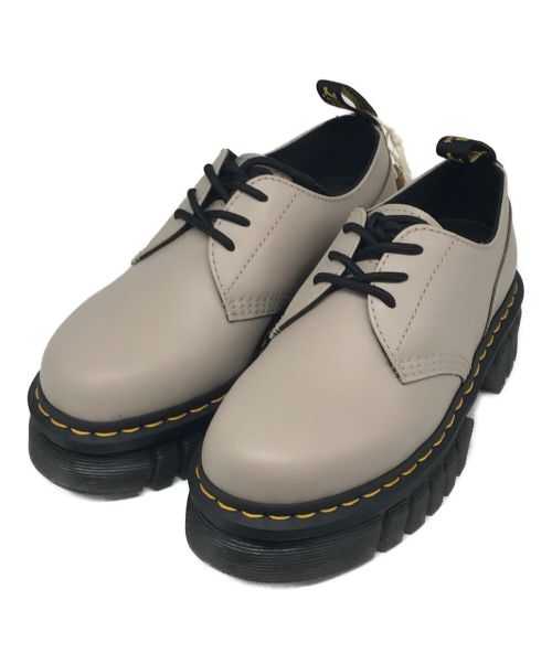 Dr.Martens（ドクターマーチン）Dr.Martens (ドクターマーチン) AUDRICK 3 ホール シューズ ベージュ サイズ:24の古着・服飾アイテム