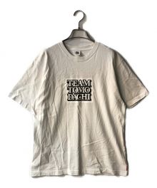 THE BLACK EYE PATCH（ブラックアイパッチ）の古着「TEAM TOMODACHI LABEL TEE」｜ホワイト