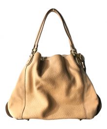 COACH（コーチ）の古着「edie shoulder bag / エディ レザーショルダーバッグ」｜ベージュ