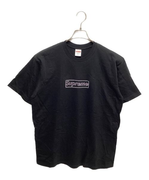 SUPREME（シュプリーム）SUPREME (シュプリーム) カウズチョークロゴTEE ブラック サイズ:Lの古着・服飾アイテム