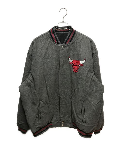 CHICAGO BULLS（シカゴブルズ）CHICAGO BULLS (シカゴブルズ) リバーシブルNBAスタジャン グレー サイズ:3XLの古着・服飾アイテム