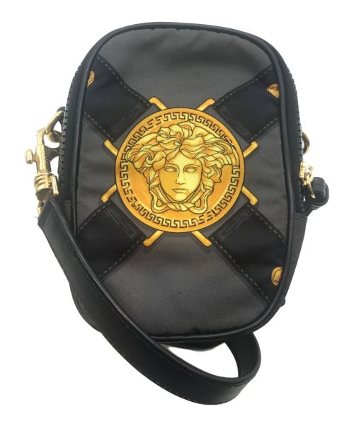 VERSACE（ヴェルサーチ）VERSACE (ヴェルサーチ) ロゴグラフィックショルダーポーチの古着・服飾アイテム