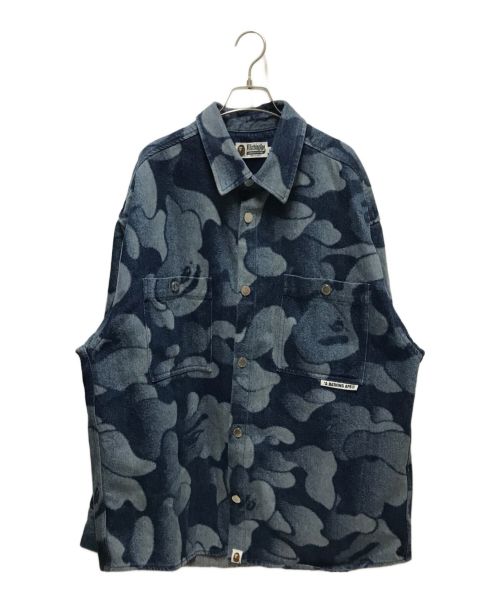 A BATHING APE（アベイシングエイプ）A BATHING APE (アベイシングエイプ) SOLID CAMO LASER WORK DENIM SHIRT インディゴ サイズ:XLの古着・服飾アイテム