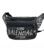 BALENCIAGAバレンシアガ）の古着「エクスプローラーグラフィティボディーバッグ」｜ブラック