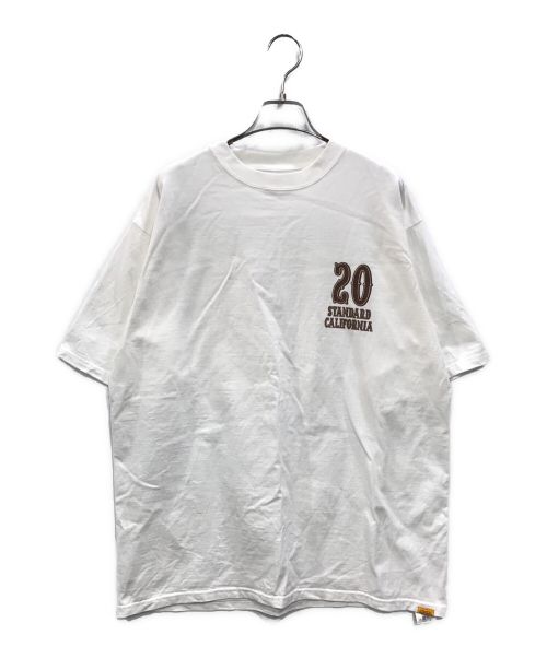 STANDARD CALIFORNIA（スタンダードカリフォルニア）STANDARD CALIFORNIA (スタンダートカルフォニア) 20th Anniversary Logo TEE ホワイト サイズ:XLの古着・服飾アイテム